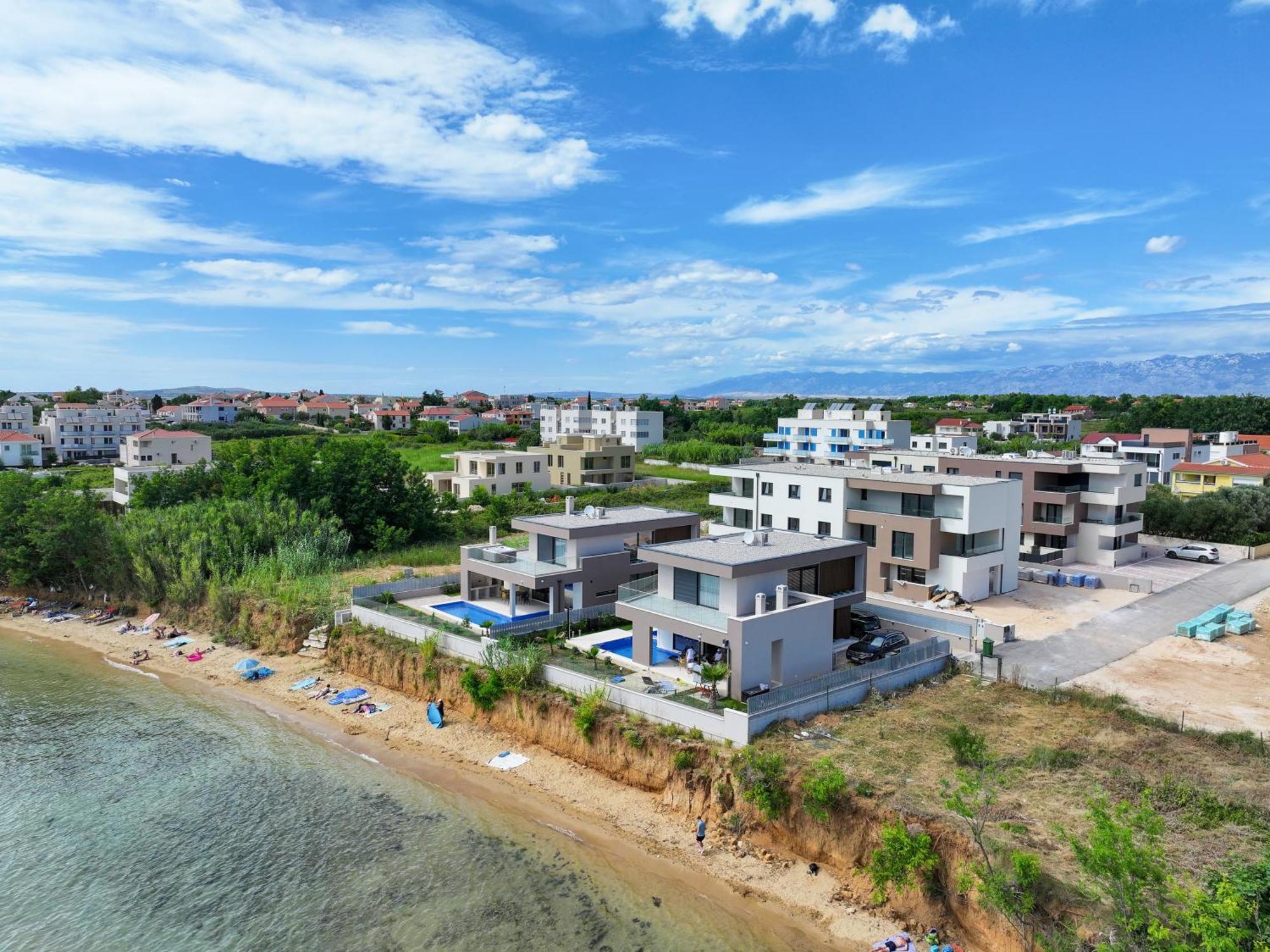 Deluxe Apartments Privlaka On The Sand Exterior photo