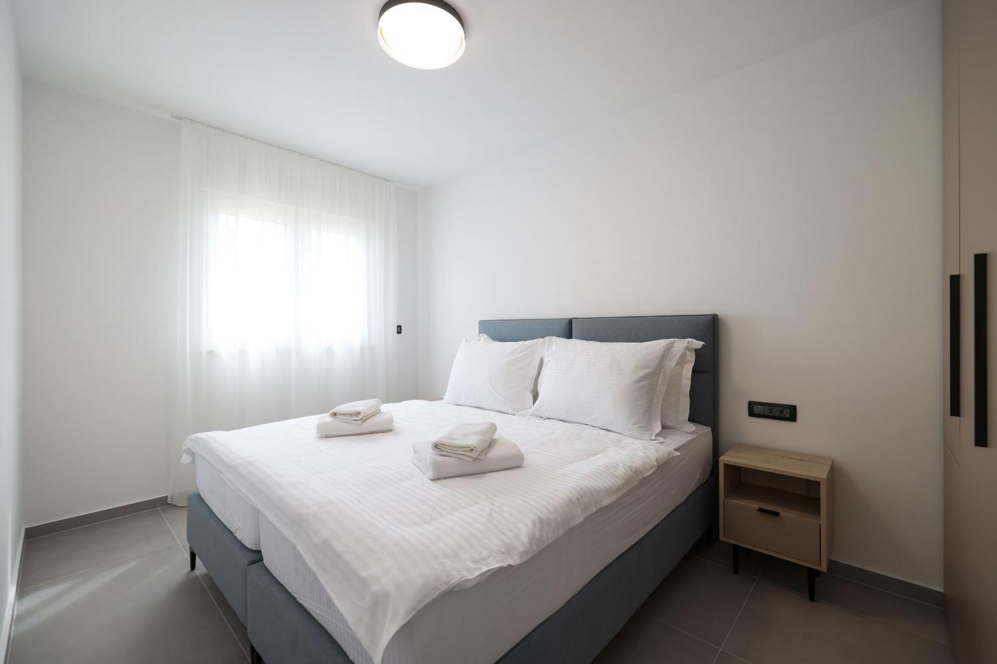 Deluxe Apartments Privlaka On The Sand Exterior photo