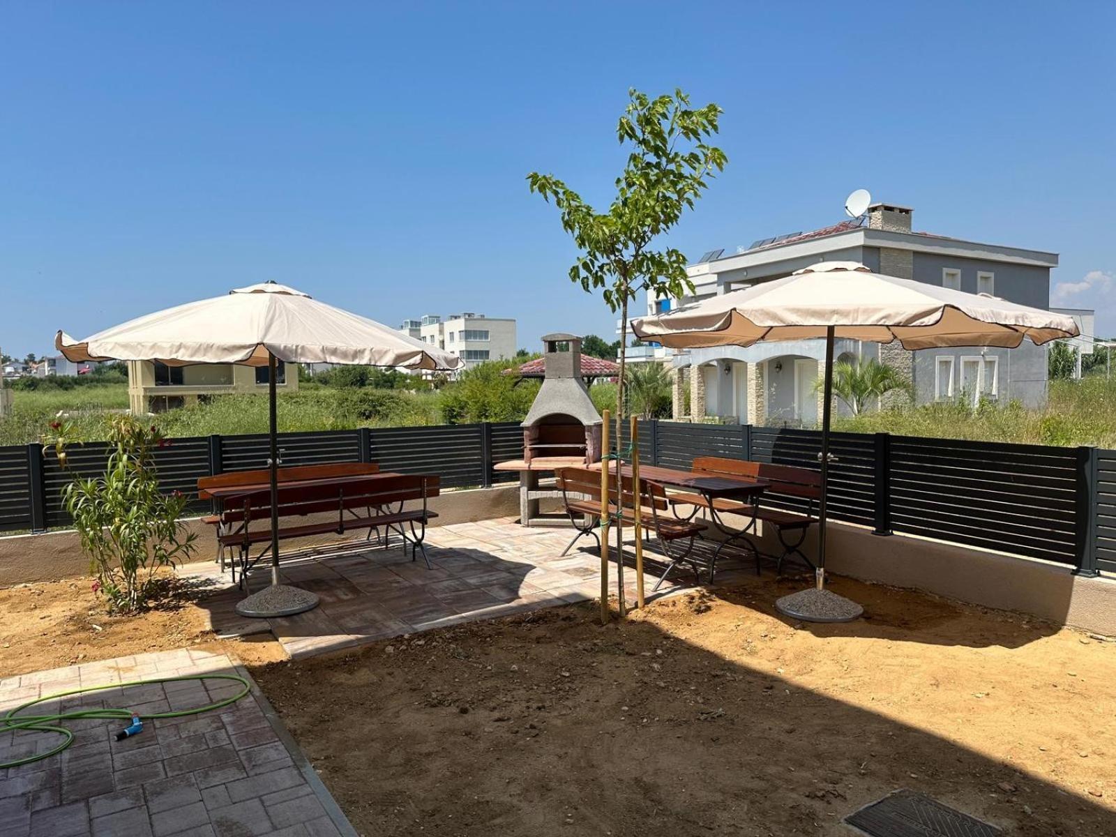 Deluxe Apartments Privlaka On The Sand Exterior photo